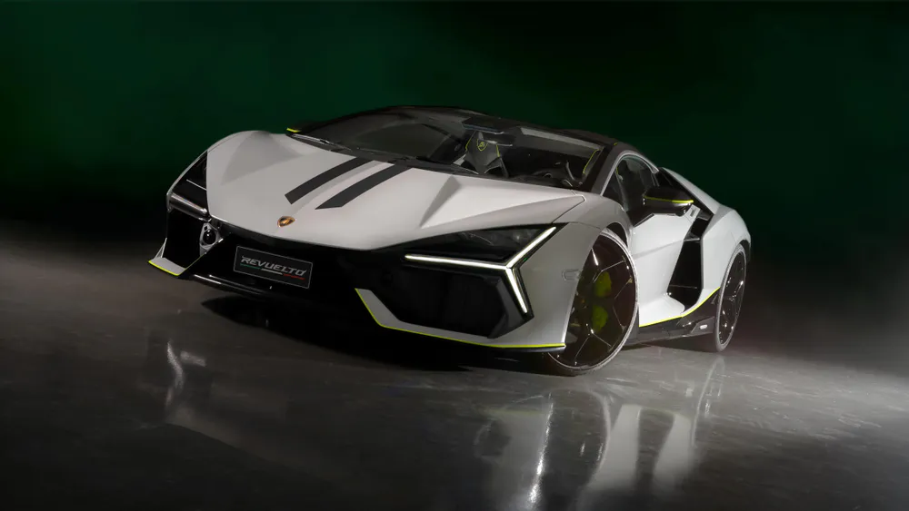 Wallpaper Lamborghini Revuelto 2400x1350
