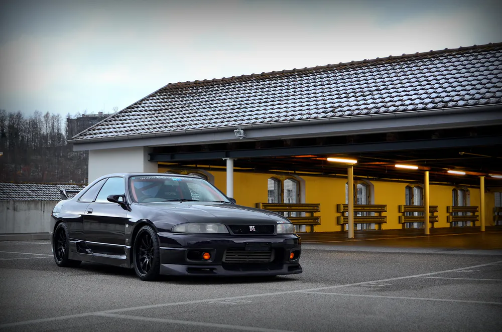 Wallpaper Nissan Skyline R33 1366x768