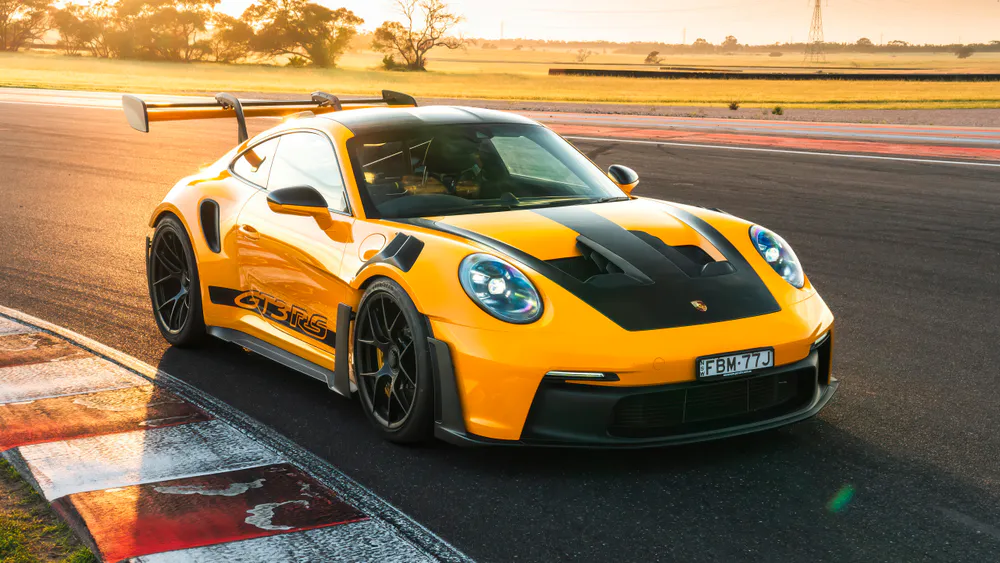 Wallpaper Porsche 911 GT3 RS 1080x2400