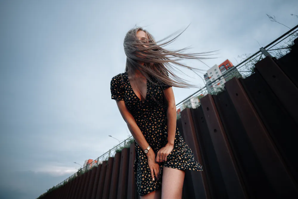 Wallpaper Brunette 1280x800