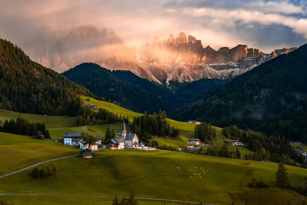 Wallpaper Santa Maddalena 2048x1152